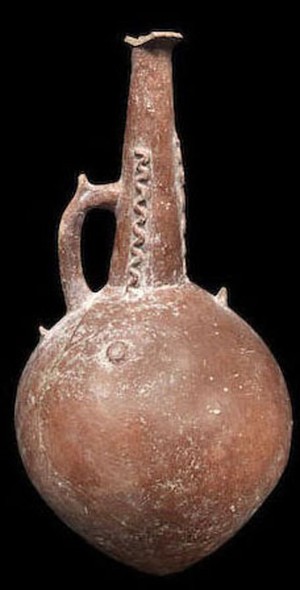 Large flagon