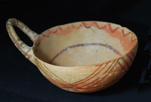 small bowl with handle