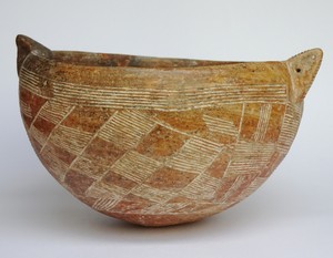 Incised bowl with pointed lugs