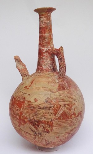 Large gourd jug with plank figure